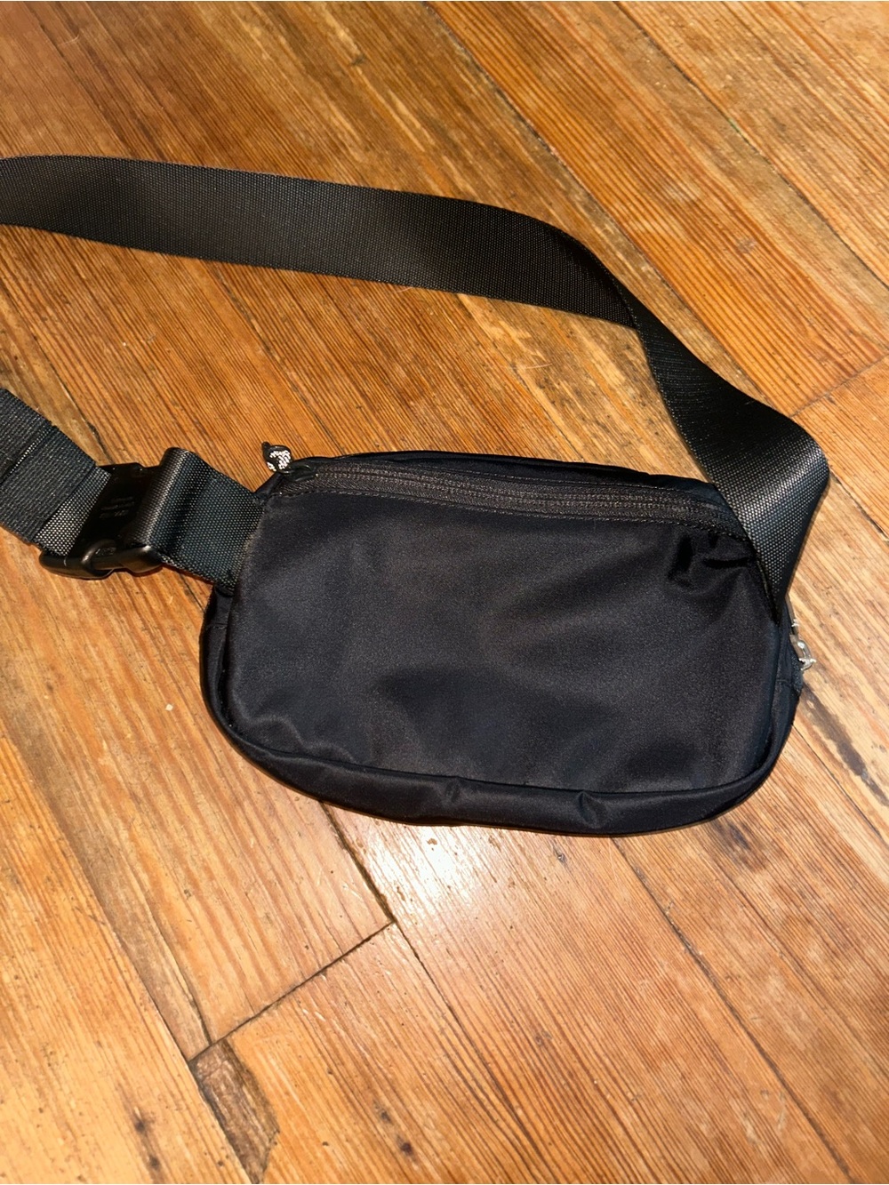lululemon athletica Everywhere Black Belt Bag with Adjustable Strap NWOT - Picture 2 of 5